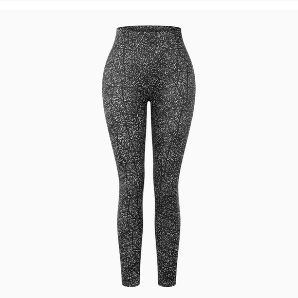 Athleta ULTIMATE STASH POCKET TEXTURED TIGHT - Picture 4 of 10